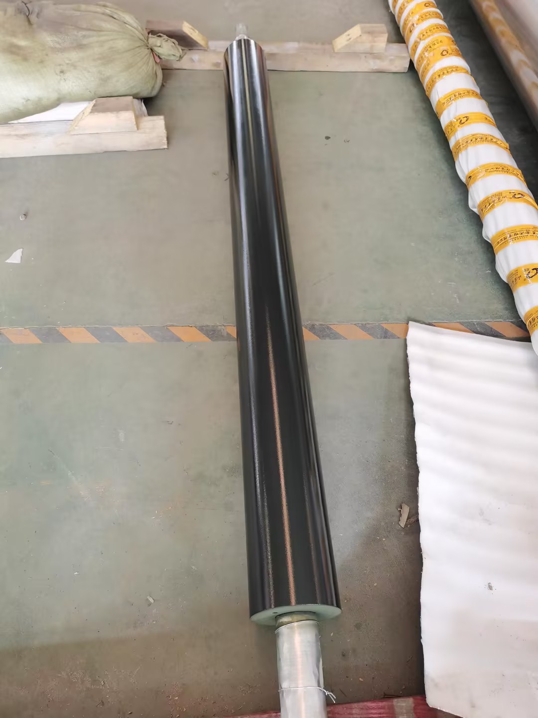 Durcissement de surface de haute qualité du rouleau de finition avec pulvérisation supersonique 