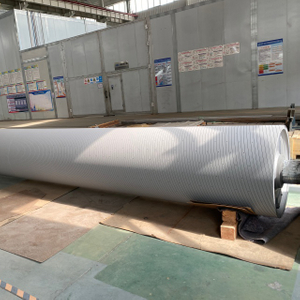 Rouleau inférieur de rembobineur à haute durabilité avec revêtement par pulvérisation thermique