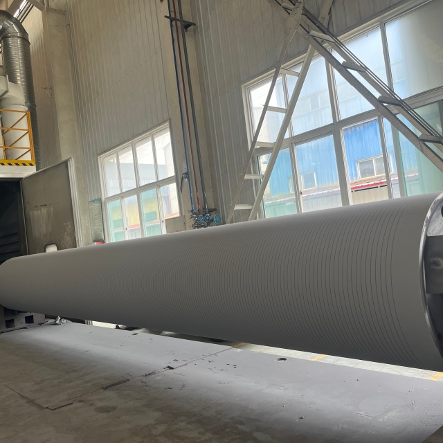 Rouleau inférieur de rembobineur à haute durabilité avec revêtement par pulvérisation thermique