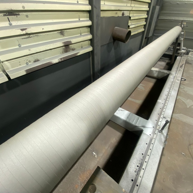 Rouleau inférieur de rembobineur à haute durabilité avec revêtement par pulvérisation thermique